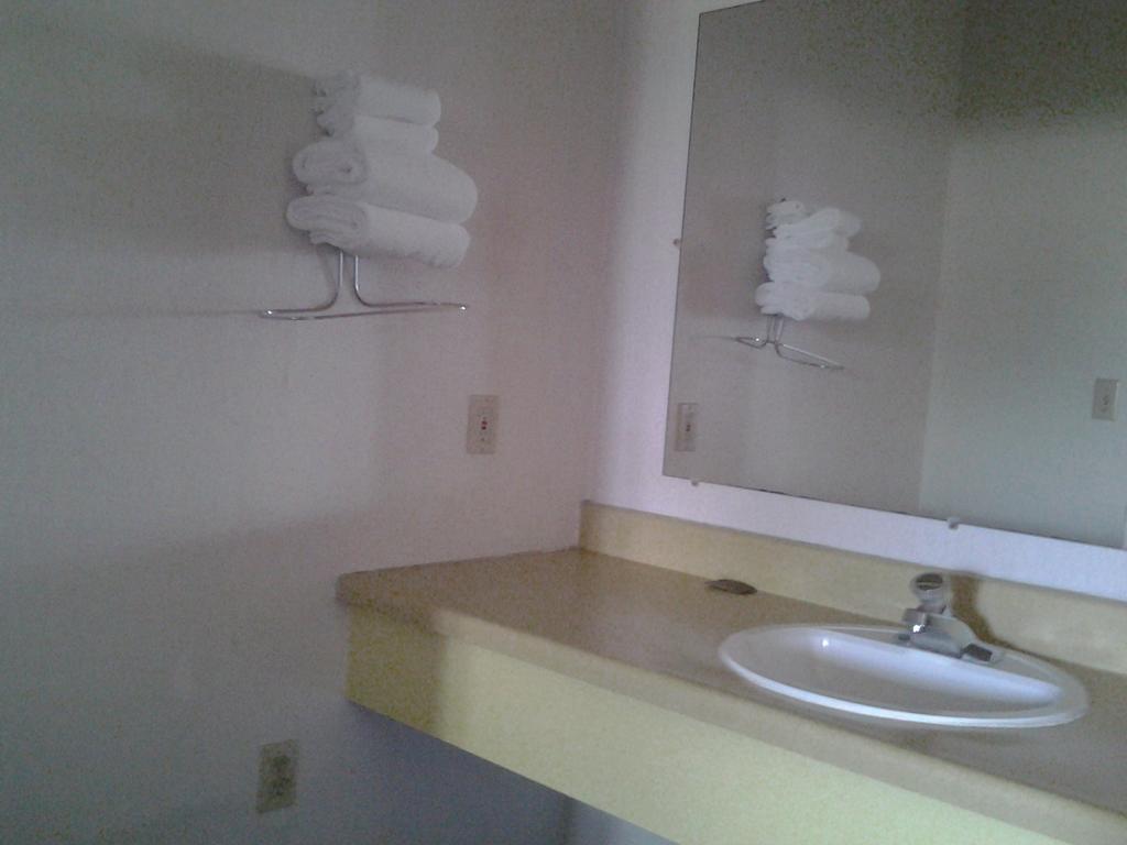 Economy Inn Sebring Eksteriør billede
